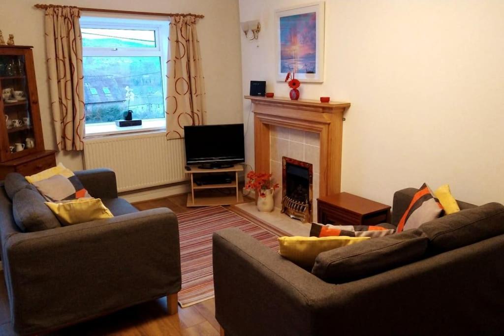 Welsh Holiday Home Sleeps 5 Close To Beaches & Mountains Nantlle Exterior photo